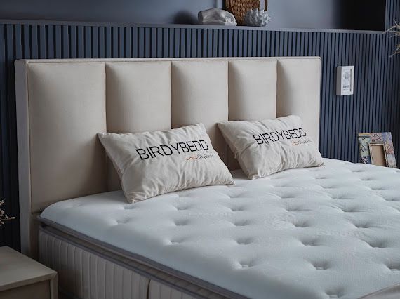 Boxspring Birdy met Opbergruimte – Beige / Zand